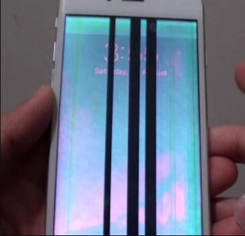 iPhone螢幕黑線硬體損壞示意